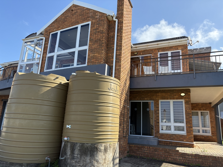 6 Bedroom Property for Sale in Cintsa East Eastern Cape